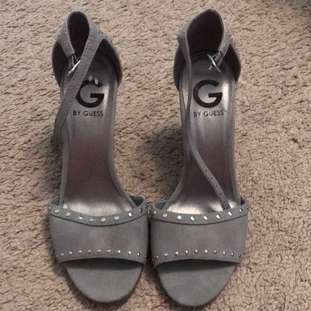 Guess wedges size 7